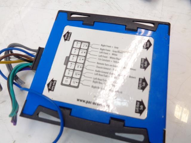 PAC LP7-4 4-CHANNEL OUTPUT INVERTER W/ GENUINE PORSCHE RADIO MEDIA PORT R31T3