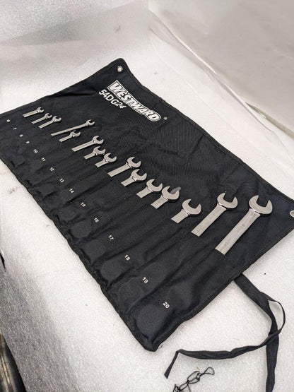 15-PIECE RATCHETING WRENCH SET, METRIC, 6MM TO 20MM HEAD SIZES 54DG24 NEW R22