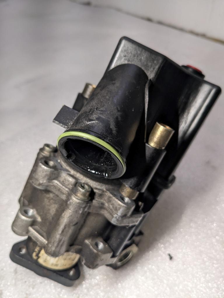 PORSCHE 986-996 CARRERA POWER STEERING PUMP 99631402004 USED 996B.G.L.