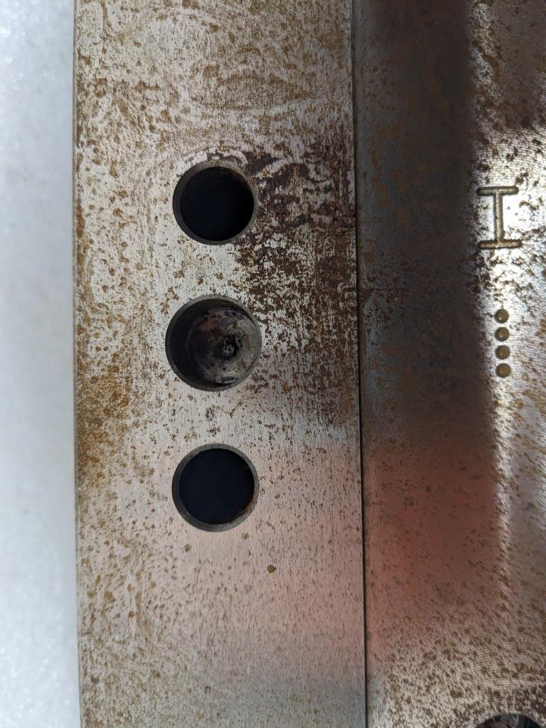 Kurt HDL6 English 6″ JAW WIDTH 4" JAW OPEN Double Station Vise W/O HANDLE NEW H1