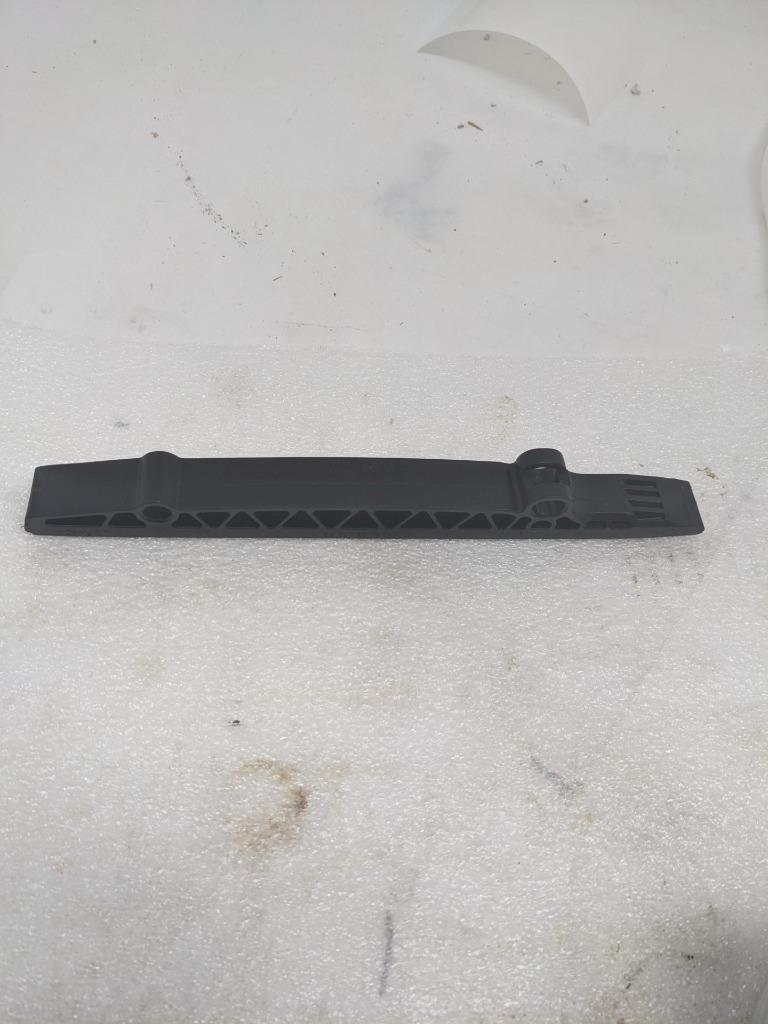 PORSCHE 986/987 BOXSTER ENGINE TIMING CHAIN GUIDE 99610517353 USED 996BGL2T2
