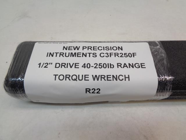 NEW PRECISION INTRUMENTS C3FR250F 1/2" DRIVE 40-250lb RANGE TORQUE WRENCH R22
