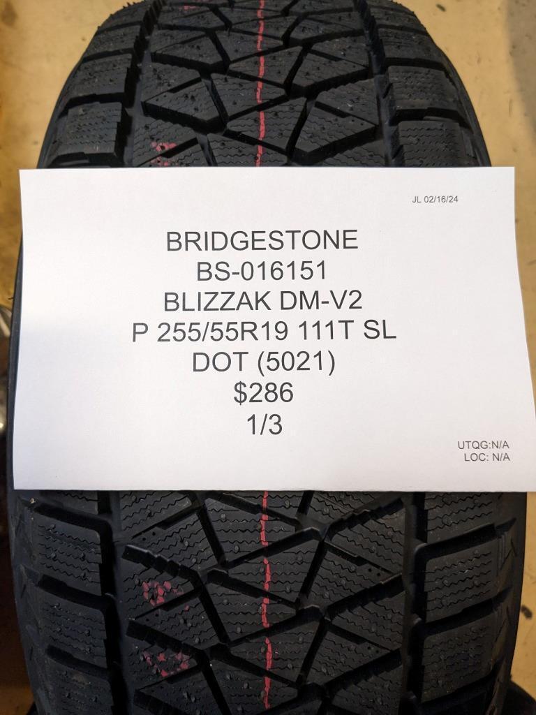 BRIDGESTONE BLIZZAK DM-V2 P 255 55 19 111T SL TIRE 016151 CQ1