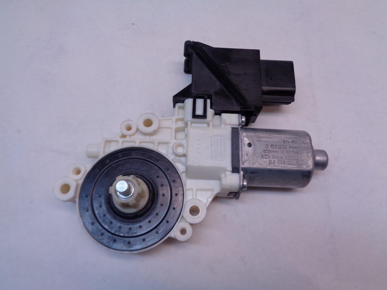 LEFT FRONT DRIVER WINDOW MOTOR FOR 2007-17 FORD EXPIDITION LINCOLN NAVIGATOR R17