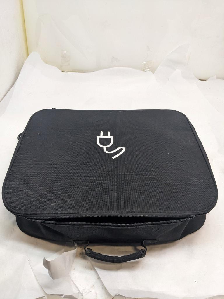 PORSCHE UNIVERSAL CHARGER W/CASE FOR ELECTRIC VEHICLES 7PP971675B 120-230V R21