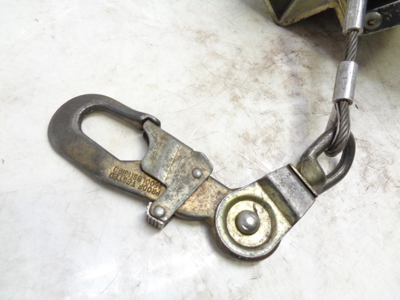 MSA LYNX PERSONAL SAFETY SIDE HOIST 10016727 (MISSING MANUAL HANDLE) USED H1