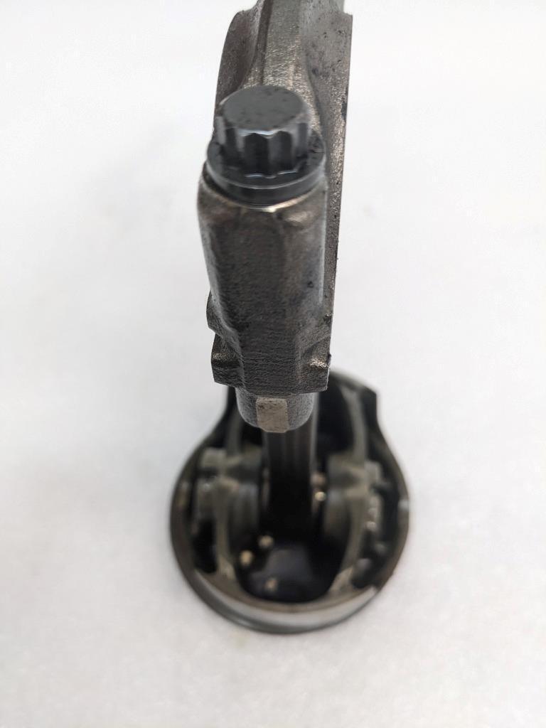 PORSCHE 911/996  CONNECTING PISTON ROD #1 9961031026R USED 996BGL2T2