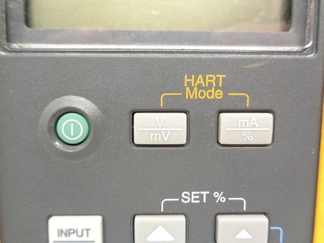 FLUKE 715 VOLT/mA CURRENT AND VOLTAGE CALIBRATOR FLUKE-715 R30