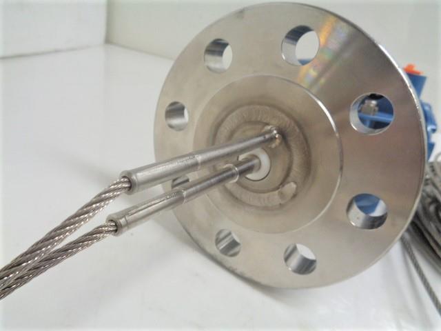 NEW ROSEMOUNT 5300 SERIES LEVEL TRANSMITER 5302 2-WIRE GUIDED WAVE RADAR R18