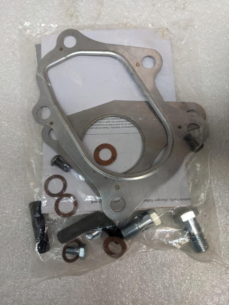 DORMAN 917-158 TURBOCHARGER AND GASKET KIT FOR SUBARU LEGACY/OUTBACK NEW E2