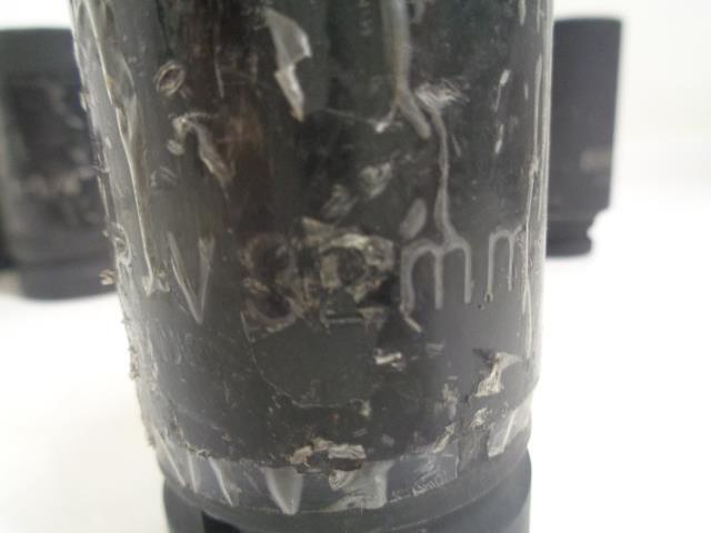 ASSORTMENT OF 8 DEEP IMPACT 6-POINT SOCKETS (RANDOM BRANDS AND SIZES) R28