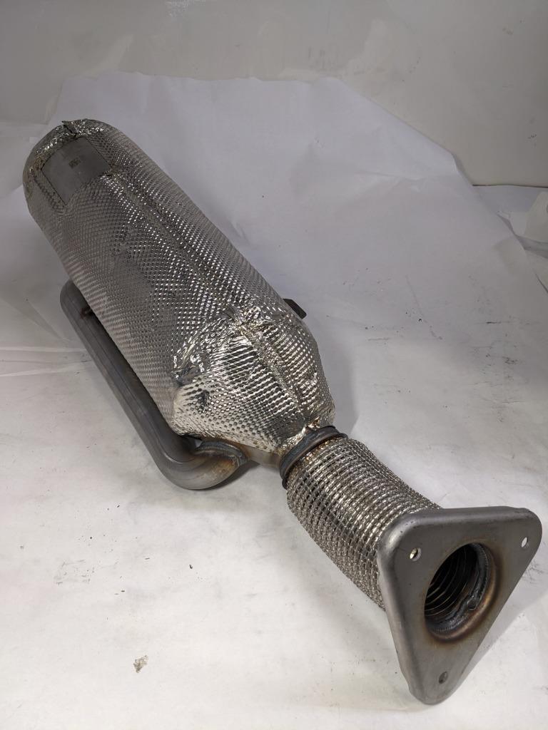 MOPAR CATALYTIC CONVERTER 122EBER T4D8E272314828 NEW R19