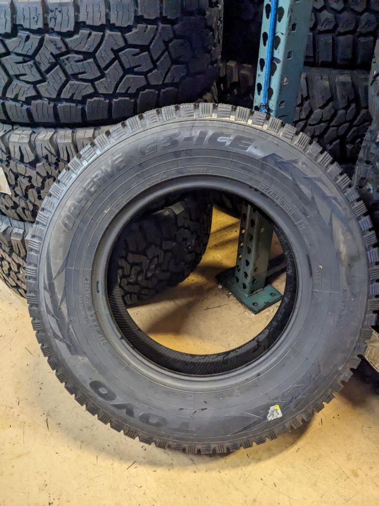 TOYO OBSERVE G3-ICE P 225 75 16 104H SL TIRE 110400 CQ1