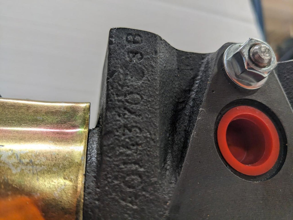 NEW UNIDENTIFIED UNBRANDED HYDRAULIC VALVE BSRG5