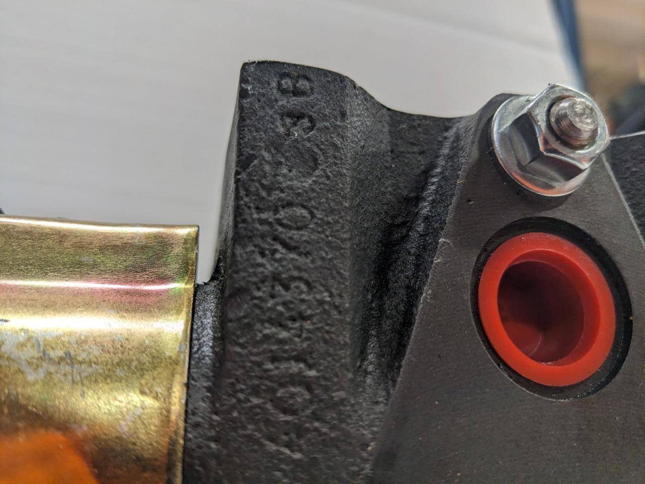 NEW UNIDENTIFIED UNBRANDED HYDRAULIC VALVE BSRG5