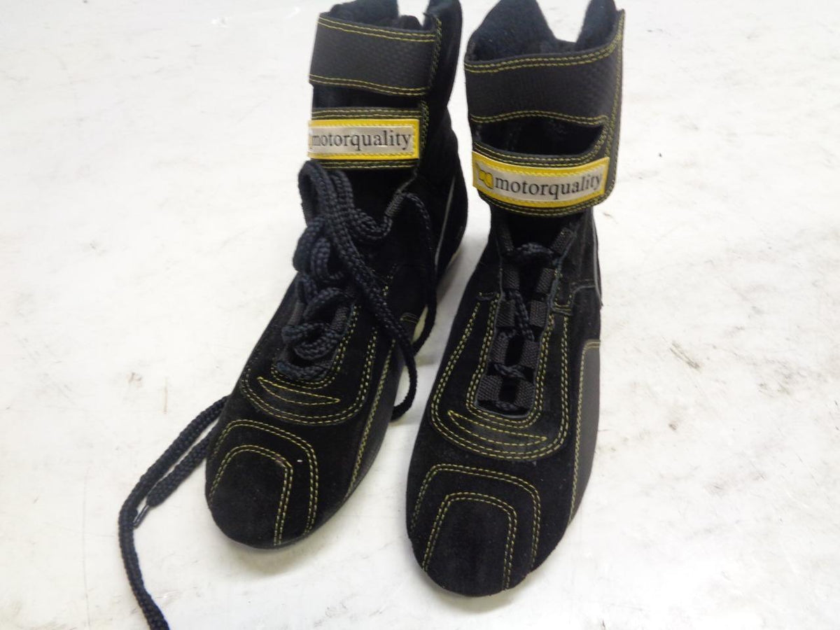 PAIR NEW MOTOR QUALITY RACING SHOES BLACK SIZE 10-10.5(44) SR