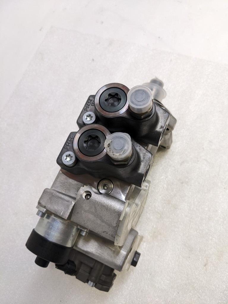 BOSCH HIGH-PRESSURE FUEL PUMP FOR MERCEDES 0 445 020 272 / A 470 090 26 50 R14