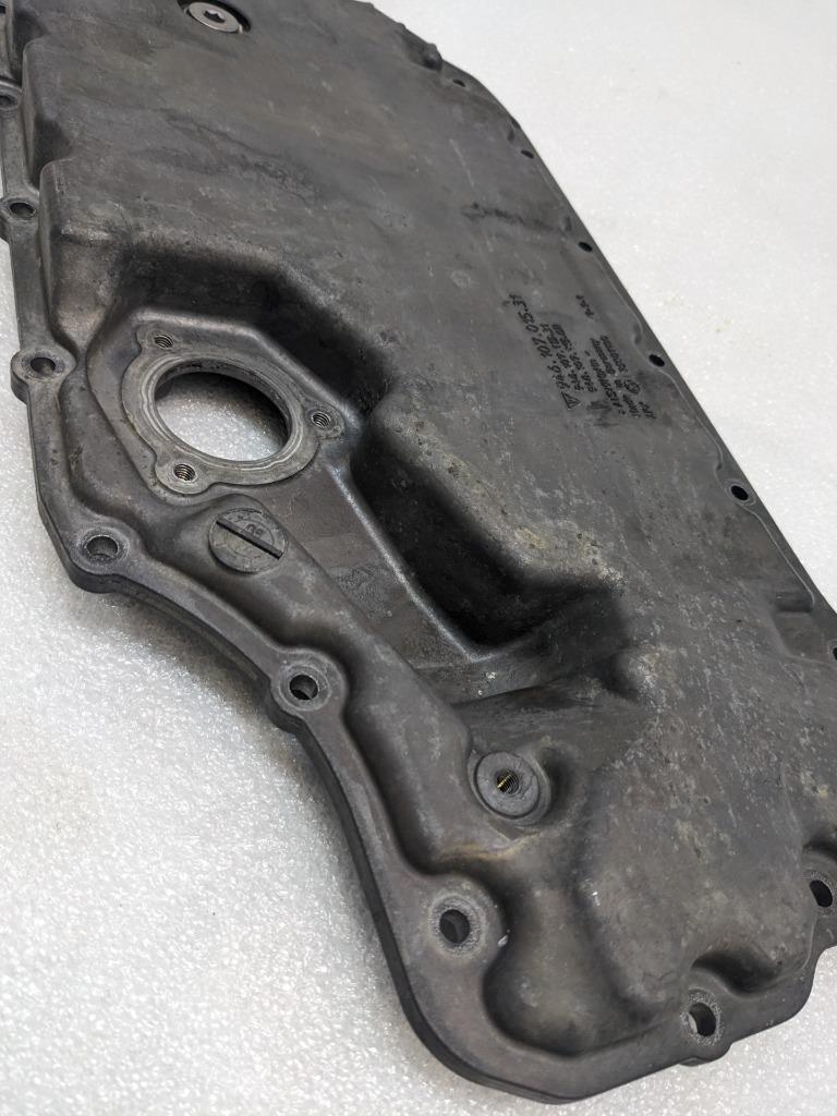 PORSCHE MACAN 15-18 TURBO ENGINE LOWER OIL PAN 94610701531 USED R24