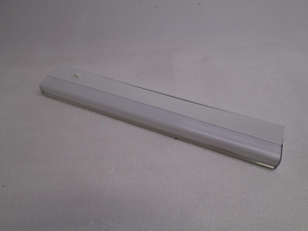 NEW Lithonia Lighting Fluorescent Cabinet Light 24" R073117 R34