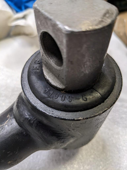 TORQUE ROD 810091-G 27 IN USED R29