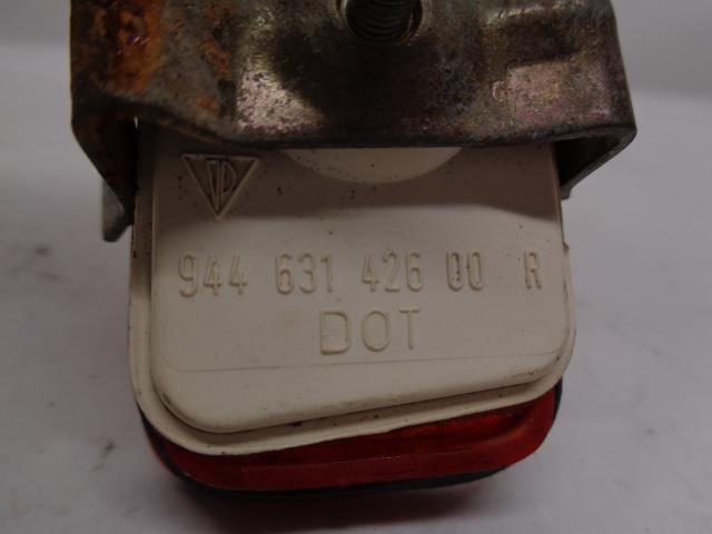 USED PORSCHE RIGHT REAR SIDE MARKER LENS ONLY 944 631 426 00 R25T4