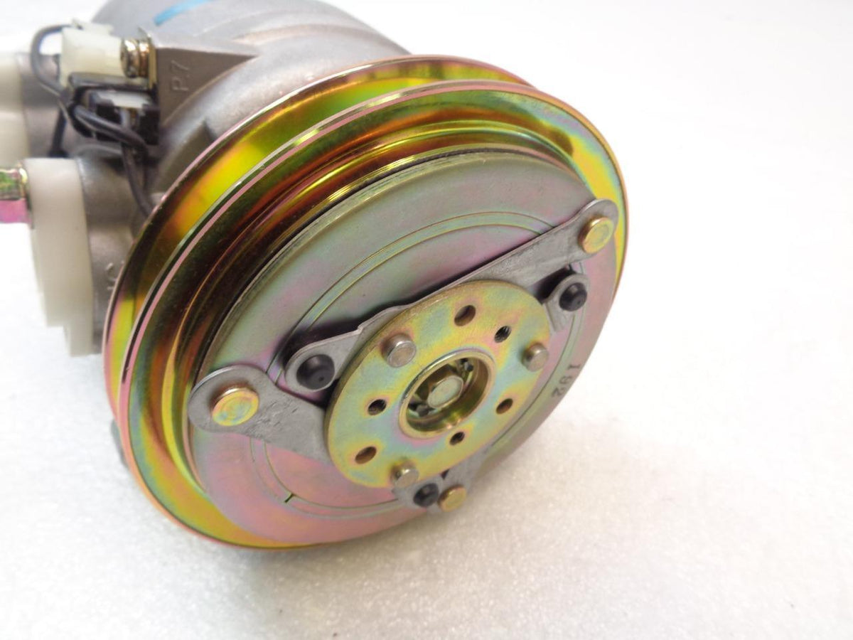 NEW UNBRANDED AC COMPRESSOR 10000163 (UNKNOWN FITMENT) R2