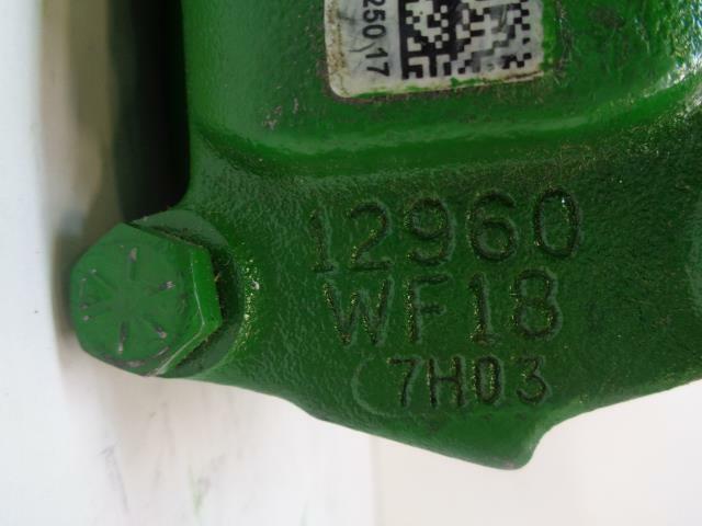 NEW JOHN DEERE MOTOR CB11480572 R11