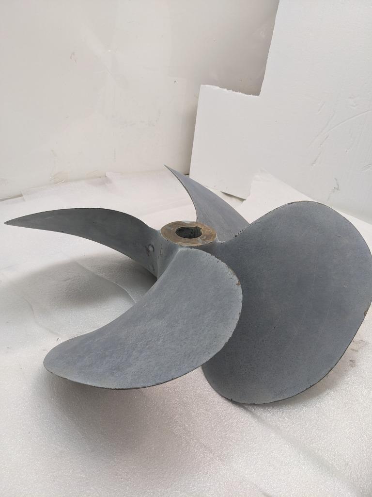 BRASS 28X28X8X16X11 SINGLE 4-WAY BOAT PROPELLER 6768 #2 NEW B2