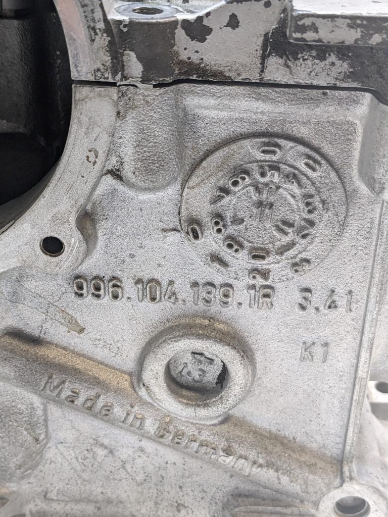 PORSCHE 911/996 CYLINDER HEAD ASSEMBLY W COVER 9961041391R #3 SR:0084  996GL2