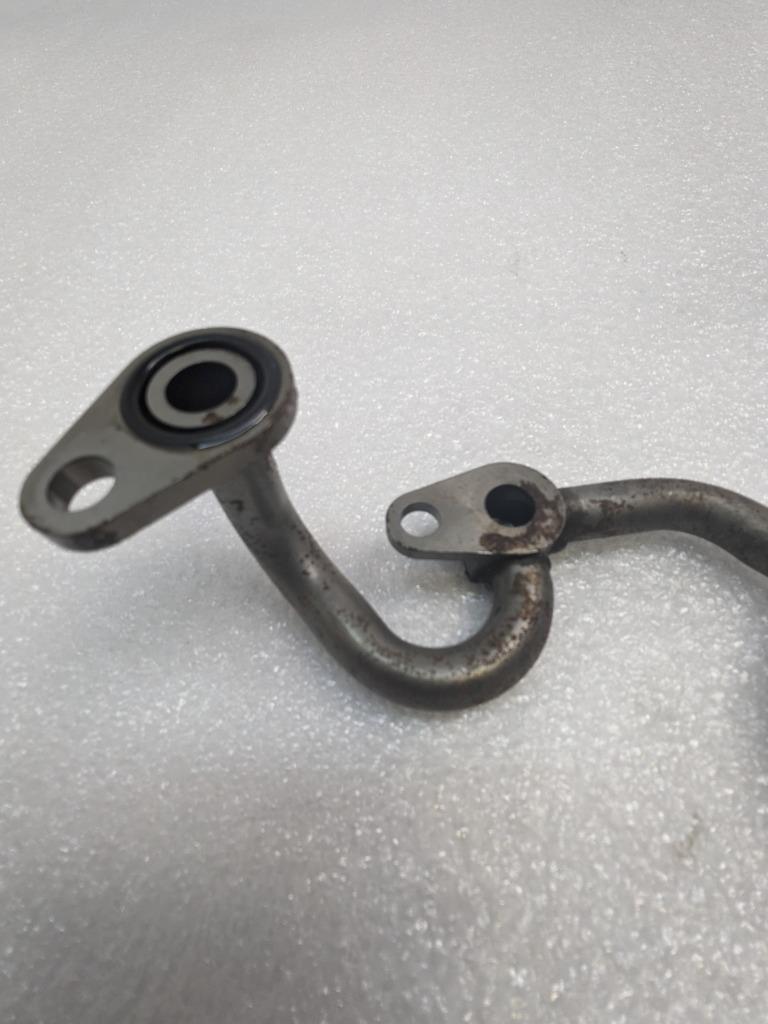 PORSCHE MACAN 15-18 ENGINE OIL LINE PIPE  94610703331 USED R21SPB