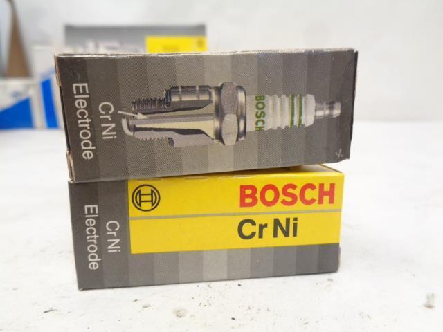 BRAND NEW BOSCH Cr Ni SMALL ENGINE PLUG 7547 R13