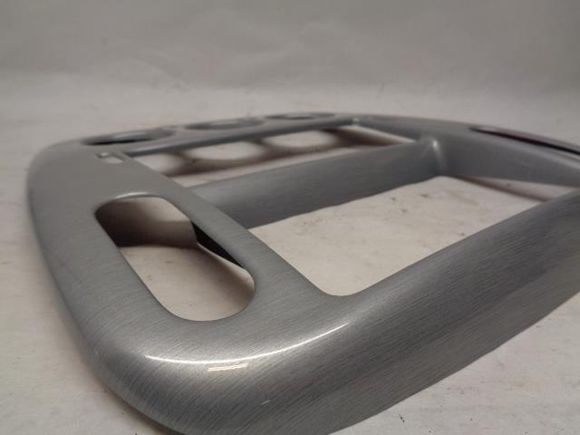 DEE ZEE FORD EXPLORER 2002-2004 SILVER DASH TRIM KIT DZ 26-1201-11 R18