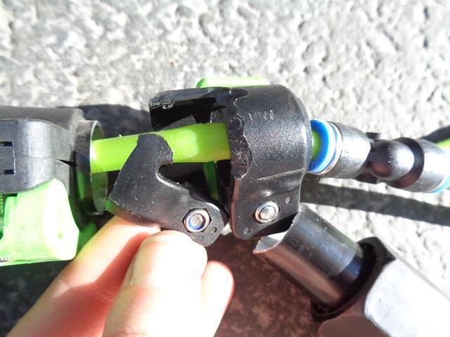 AquaSpray Superlite 30 Outdoor Window Cleaner 30' Water Fed Pole and Brush R28