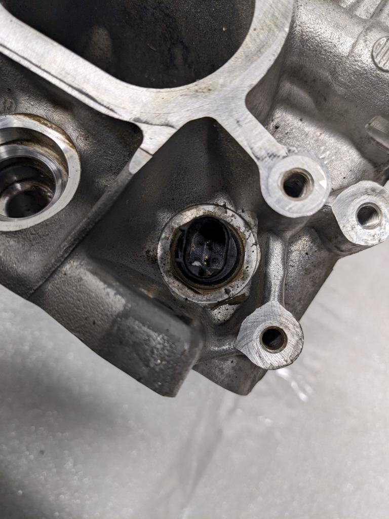 Porsche 9A1104111911 Cylinder Head  FOR Carrera 2013 3.4L 6 Cylinder USED BSR3.1