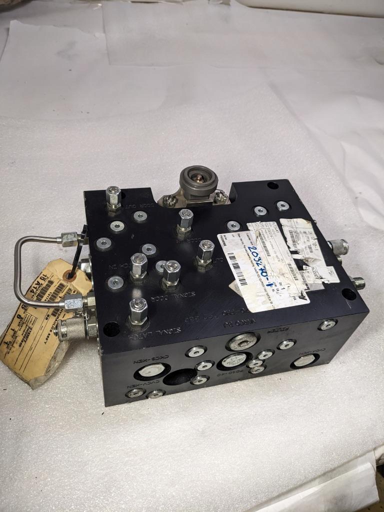 HYDRAULIC MANIFOLD ASSEMBLY 203270-1 VACRO USED R10