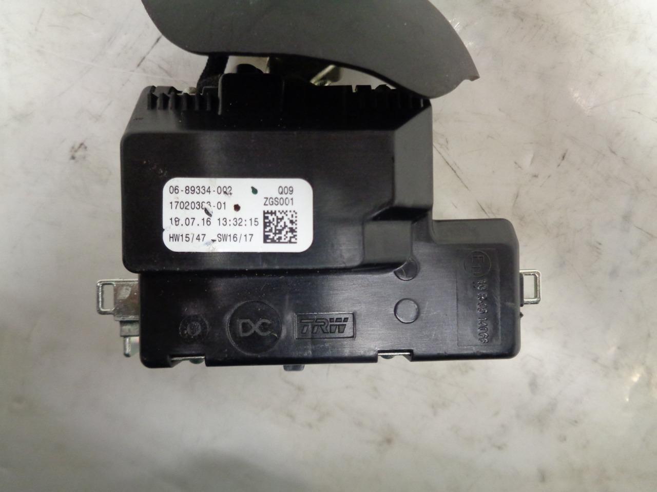 NEW FREIGHTLINER CASCADIA TURN SIGNAL/WIPER SWITCH 06-89334-002 R13T6