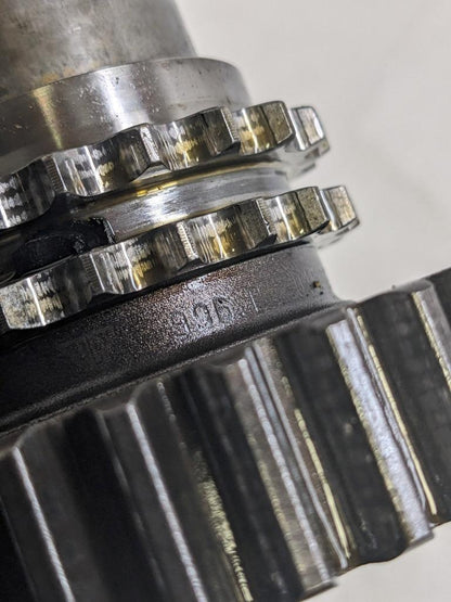 PORSCHE 911 (996) INTERMEDIATE CAMSHAFT 996 105 015 65 USED 996BGL2T2