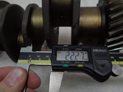 Porsche 911 2.2L Non Counterweight Crankshaft 901 102 010 00 USED GENUINE R24T7