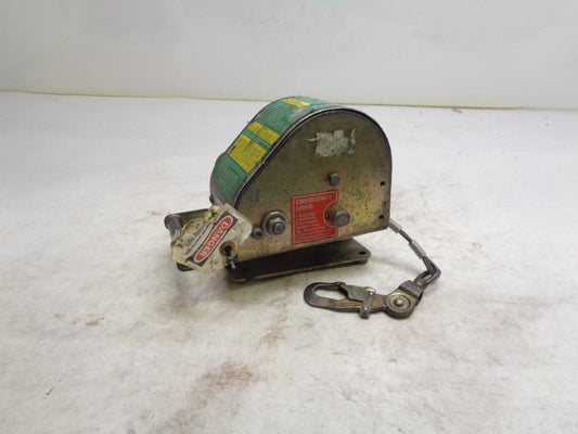 MSA LYNX PERSONAL SAFETY SIDE HOIST 10016727 (MISSING MANUAL HANDLE) USED H1