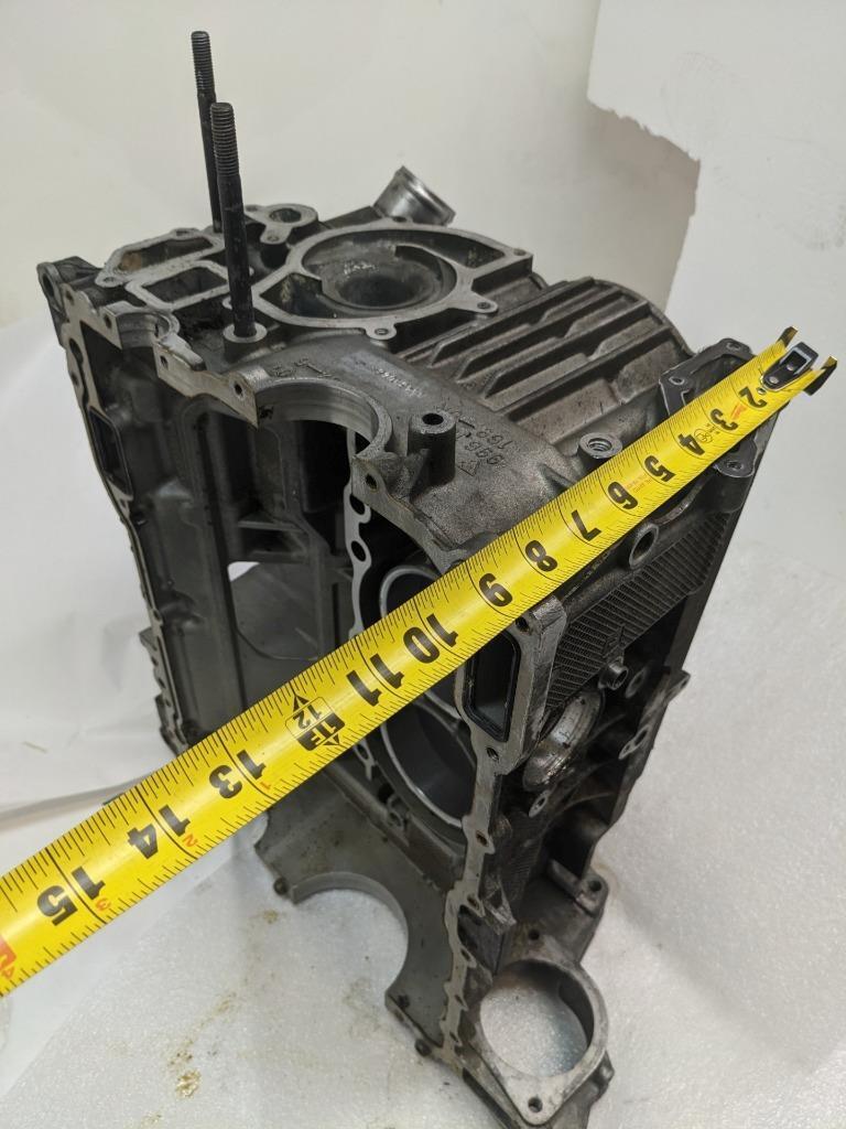 PORSCHE 911/996 RIGHT SIDE ENGINE BLOCK 9961011690R USED B2