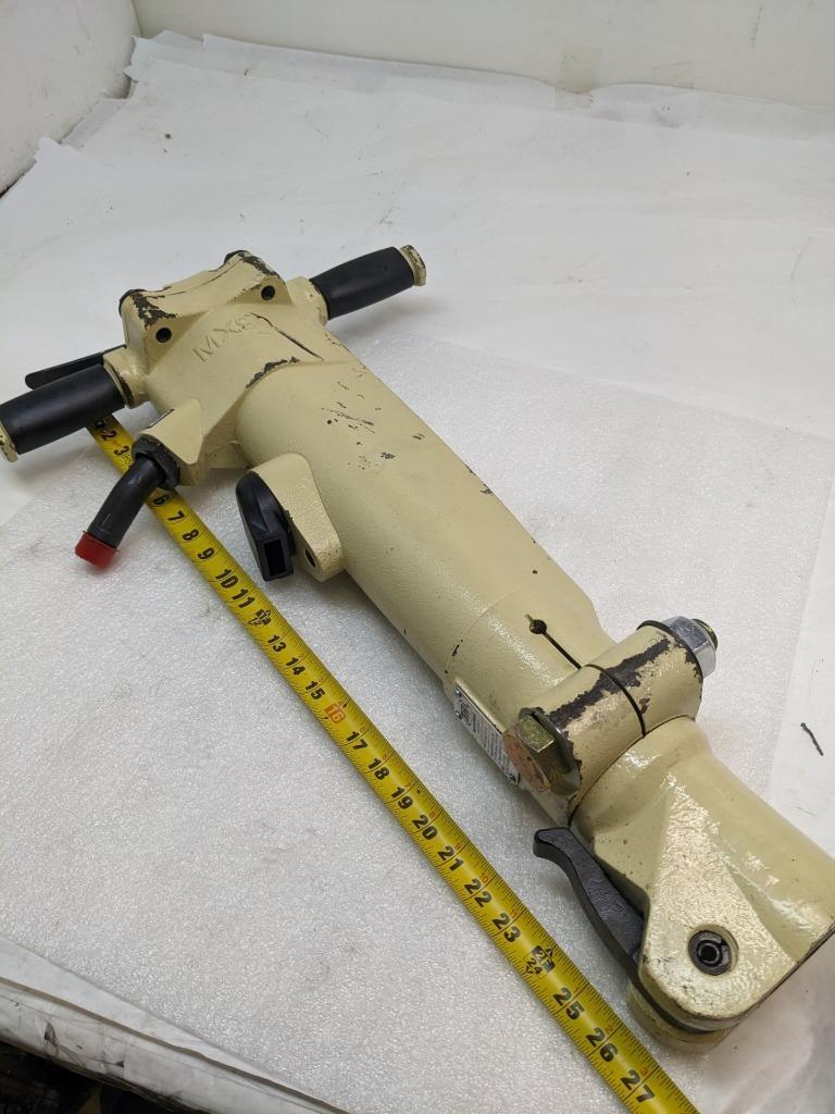INGERSOLL RAND MX90B PAVEMENT BREAKER 5.75" STROKE 2.62" BORE 1250 BPM NEW H1