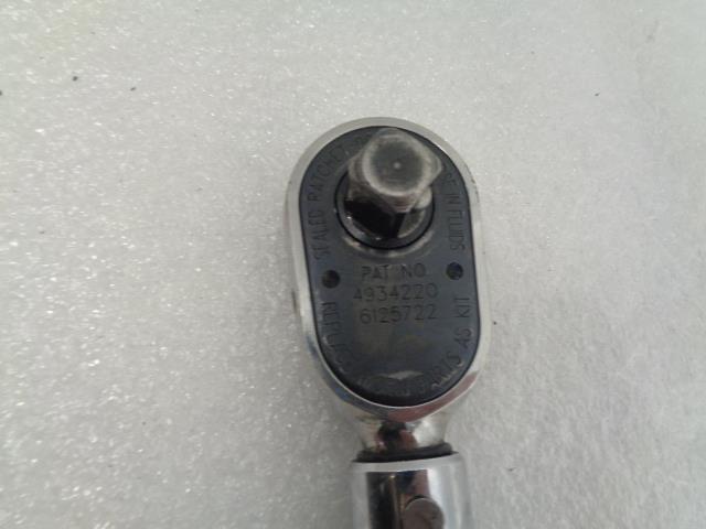 SNAP-ON 1/2" DRIVE SAE ADJUSTABLE CLICK-TYPE FIXED RACHET TORQUE WRENCH USED R22