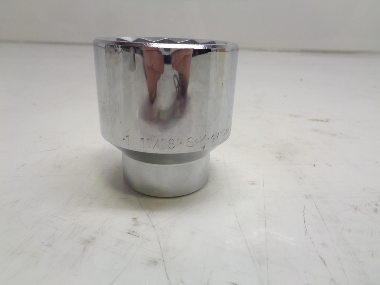 NEW SK TOOLS 1 11/16" 12-POINT SOCKET CHROME 47154 R22