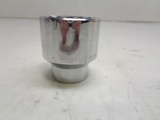 NEW SK TOOLS 1 11/16" 12-POINT SOCKET CHROME 47154 R22