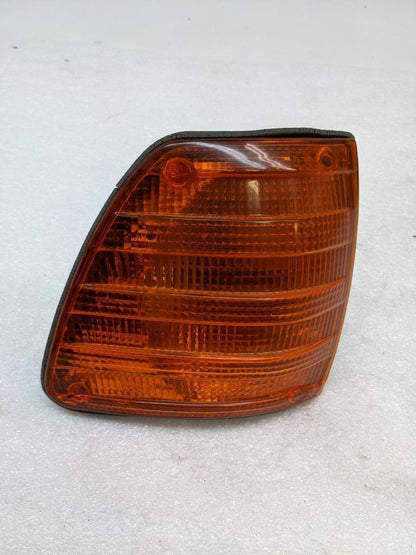 BOSCH 1305233001 LEFT TAIL LIGHT ASSEMBLY FOR MERCEDES W116 450 USED R21