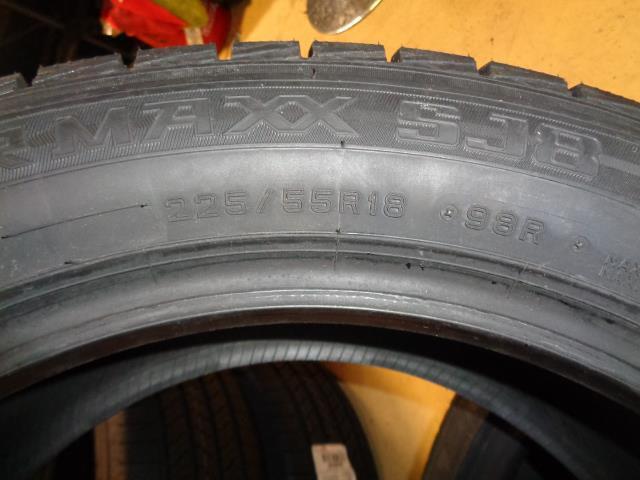 2 DUNLOP WINTER MAXX SJ8 3PMS P 225 55 18 98R SL 290124121 TIRE BQ1