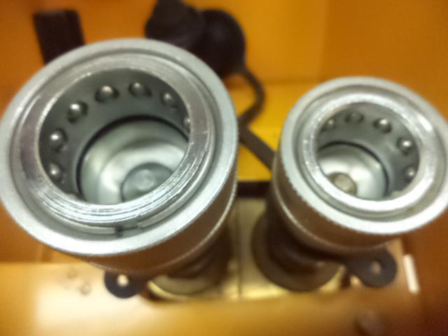 NEW PARKER SERVICE TRUCK HYDRAULIC FITTINGS COMPARTMENT BOX R34