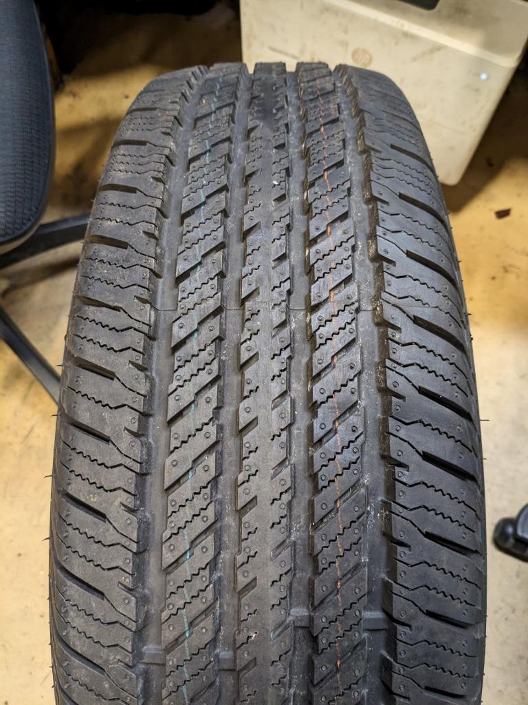 DAMAMGED MOUNTED HANKOOK DYNAPRO HT BSW P 245 75 16 109S SL TIRE 1015220 CQ2