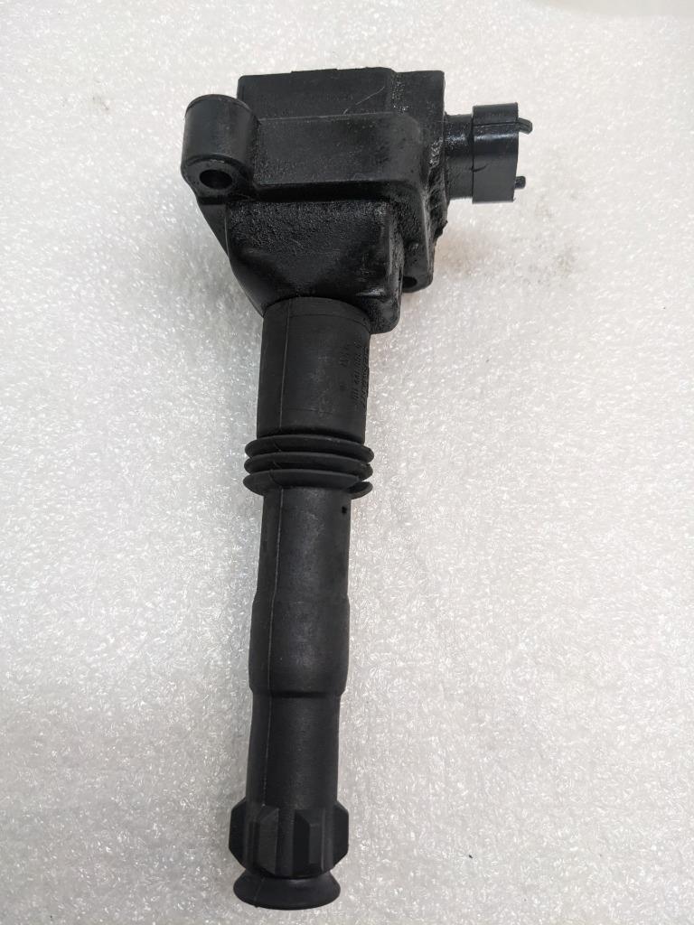 GENUINE PORSCHE BERU IGNITION COIL 99760210200 USED R20T8
