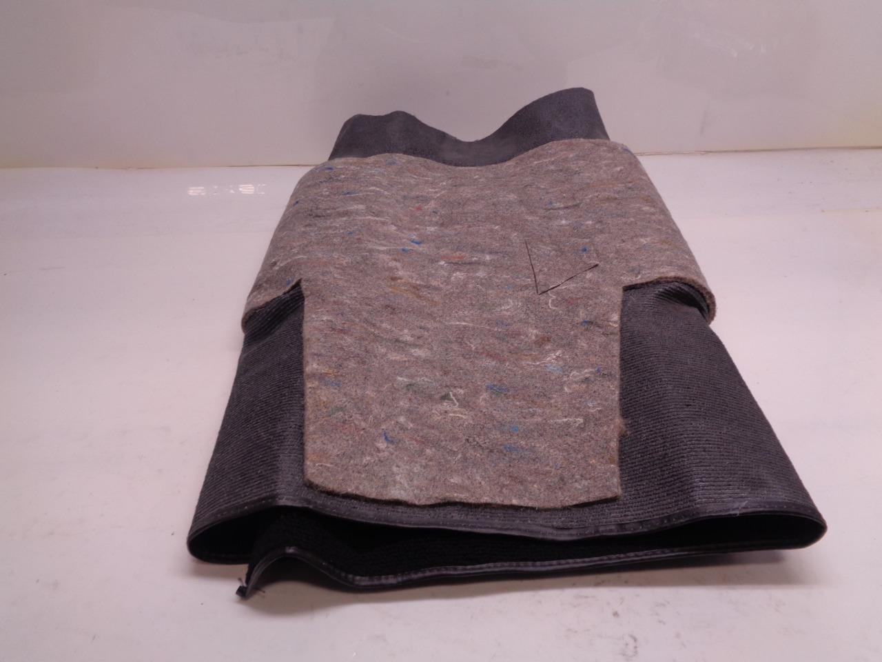 NEW GENUINE CLASSIC FORD MUSTANG CARPET BLACK WITH LOGO SR